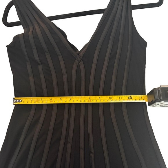 Tadashi Shoji Structured Illusion Flare Dress in Black Size Medium - Picture 7 of 7